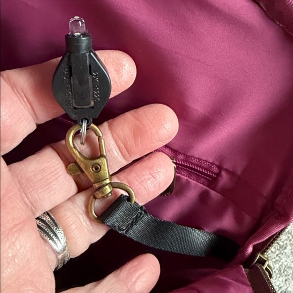 Travelon Anti-Theft Signature Slim Backpack Sable Brown RFID Pockets Organizer - Picture 4 of 11